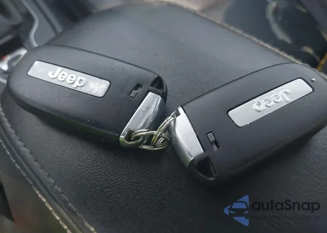 2019 Jeep Cherokee Limited 4X4 из США, поврежденный, VIN 1C4PJMDX6KD238473